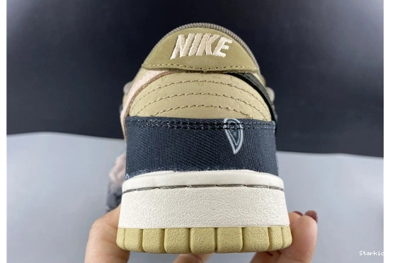 Dunk Travis CT5053-001 Nike TS Low Scott x SB 0901